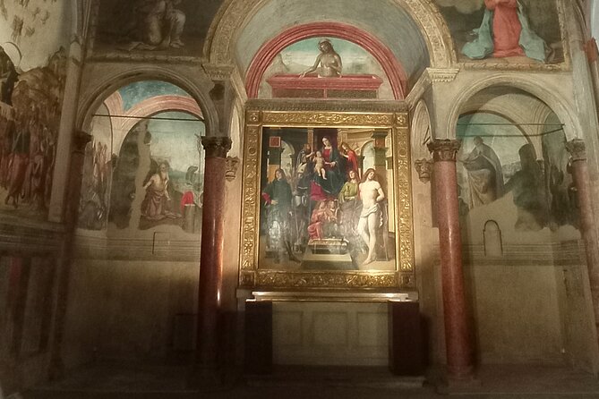 Best of Bologna in one day : Food, architecture, art and history - Piazza Santo Stefano: a medieval and Romanesque complex in layers