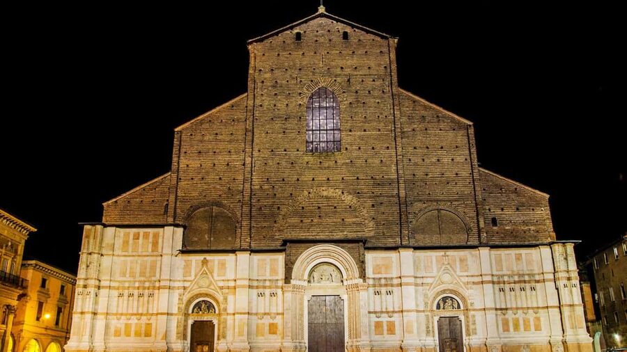 Best of Bologna: Private Walking Tour with a Local - Food, Shopping, and Local Rhythm: What the Tour Really Helps With