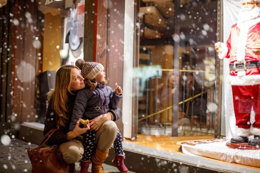 Bologna: 2-Hour Private Local's Christmas - Group Size, Languages, and What to Expect From Your Guide