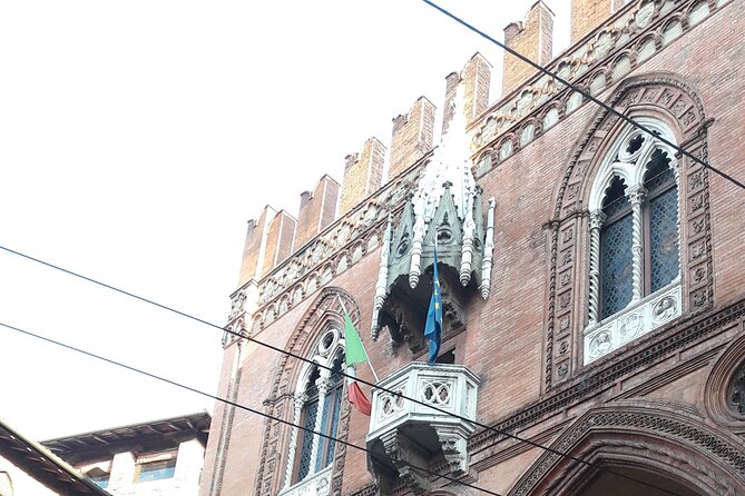 Bologna : a walk into history - Archiginnasio di Bologna: the first university seat, not just another museum