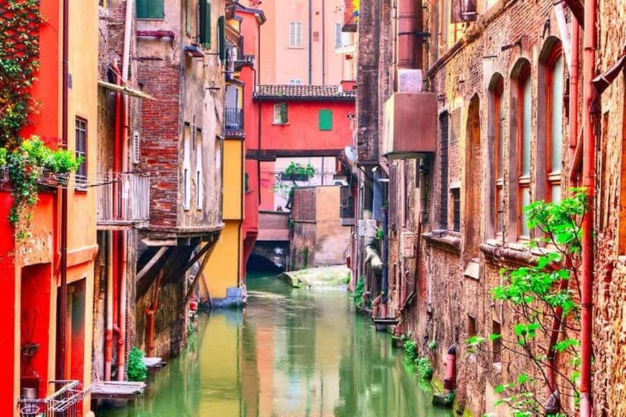 Bologna Bike Tour with Breakfast - Finestrella and Piazzetta: Seeing Bologna’s Water Up Close