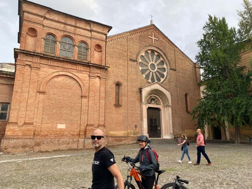 Bologna Bike Tour with Breakfast - Porta Saragozza and the Medieval Sluice on Torrente d’Aposa
