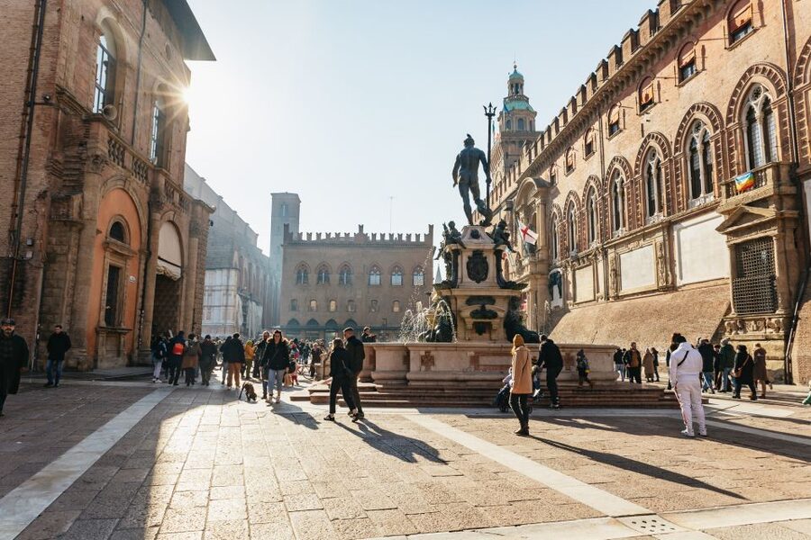 Bologna: City Center Walking Tour - Walking comfort and dress rules you should not ignore