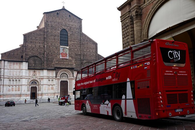 Bologna City Red Bus and Food tasting - Who this Bologna bus and food voucher combo suits best