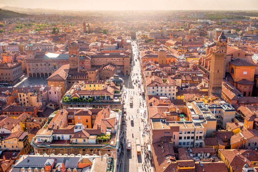 Bologna: Clock Tower Audio Guide and Food Tasting - Palazzo d’Accursio: Why the Clock Tower’s Not Just a View