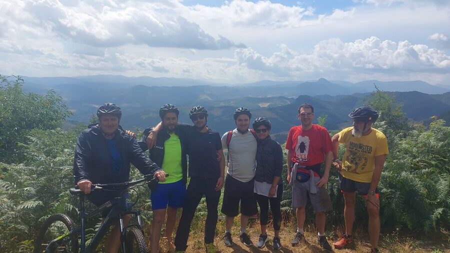 Bologna: E-Bike Guided Tour with Aperitivo - Aperitivo time: local wine and typical bites