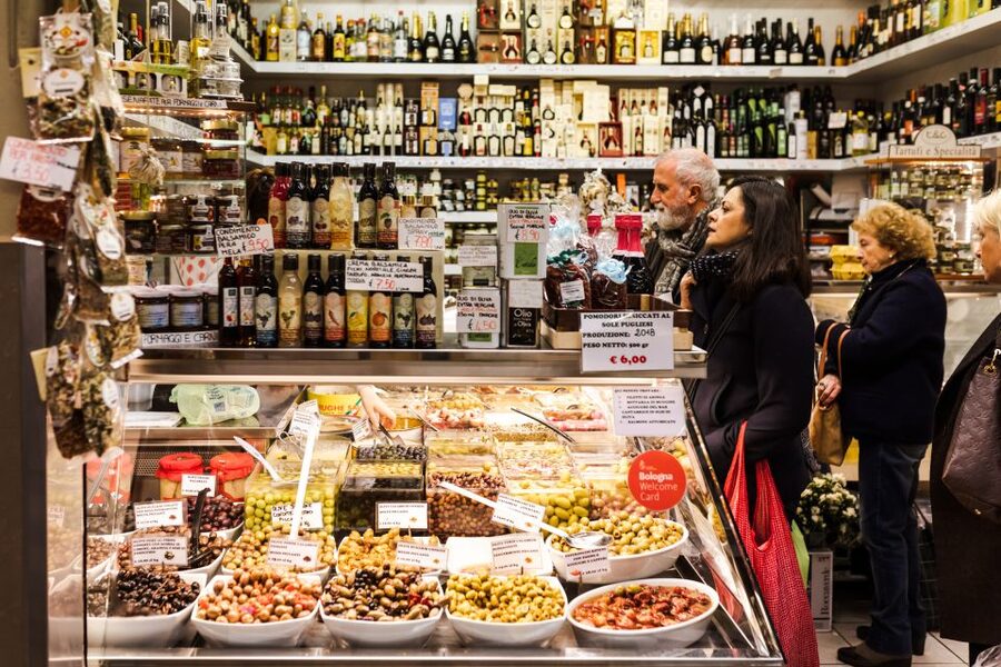 Bologna: Eat and Drink Like a Local Food Tour - Market and food shops: how the tastings teach you what to look for