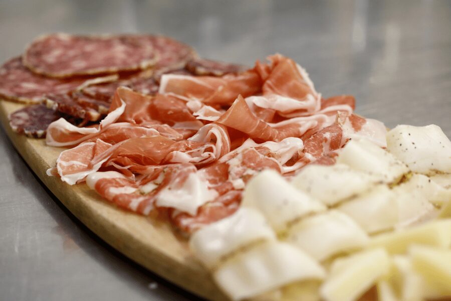 Bologna: Food and Wine Tasting with Interactive Game - What you’re really booking at Bottega botlé (and why it’s good value)