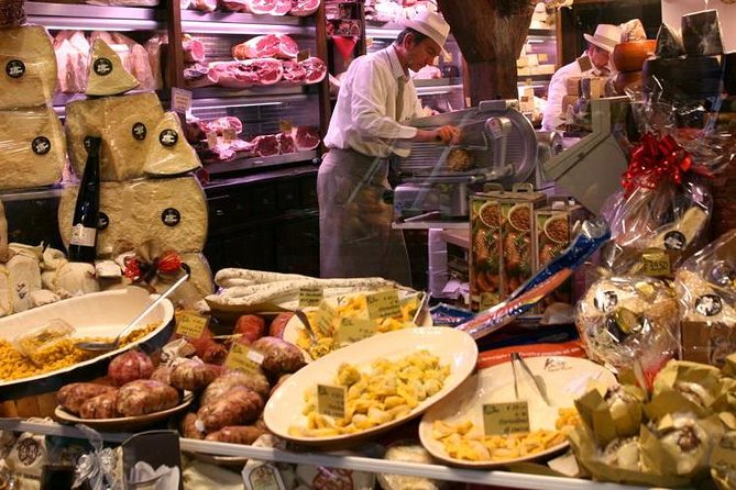 Bologna Food & Cultural Walking Tour - Torre Galluzzi: a short stop with a big payoff