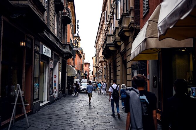 Bologna Food & Market Tour with 6 Tastings, Pasta, Wines & More - Fresh pasta from scratch: the demo that makes you understand Bologna