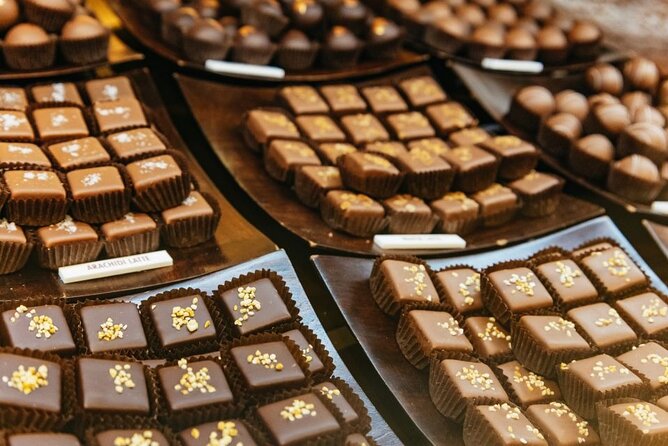 Bologna Food Tasting box- Audio Guided Tour with Food Tasting - Should you book the Bologna Food Tasting Box?