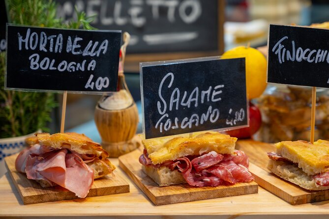 Bologna: Full meal Food Tour with Local Delights by Do Eat Better - Palazzo Sanuti: cotoletta alla Bolognese and the flavor contrast