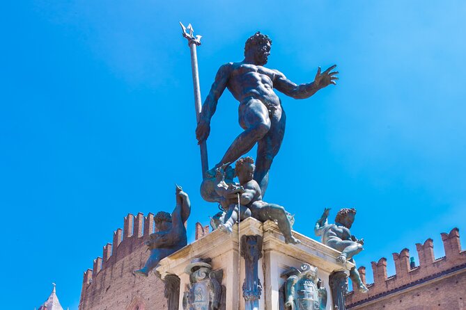 Bologna Fun Guided Private Siteseeing Tour for Kids and Families - Casa Isolani and Bologna’s porticoes: architecture your feet will thank