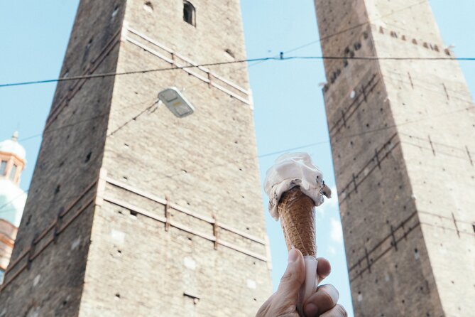 Bologna gastronomic experience with a local - Why Bologna tastes different when you walk it with a guide
