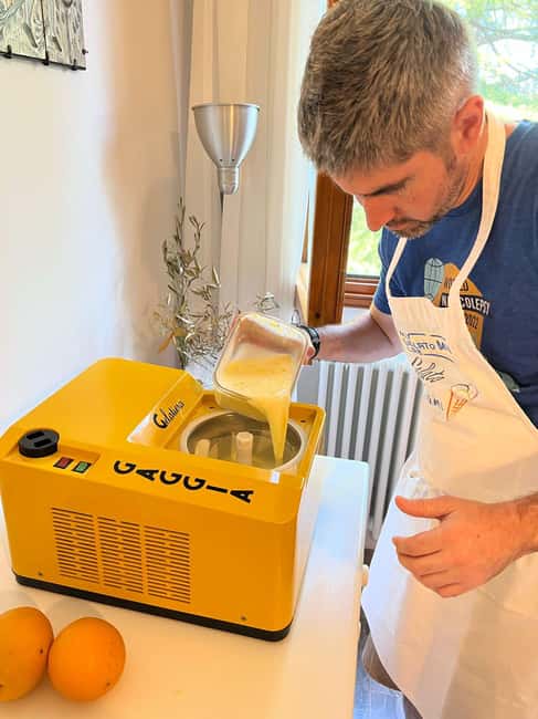 Bologna: Gelato Making Workshop with a Professional - Meeting Alessandro at Via Antonio Vivaldi 26