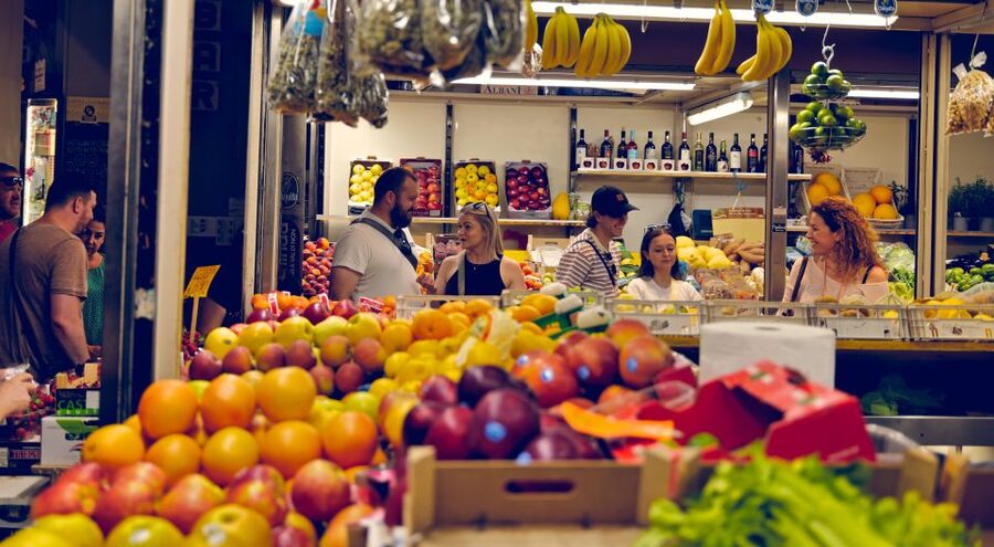 Bologna: Guided Food Markets Tour - Piazza Santo Stefano: gelato and a graceful place to land