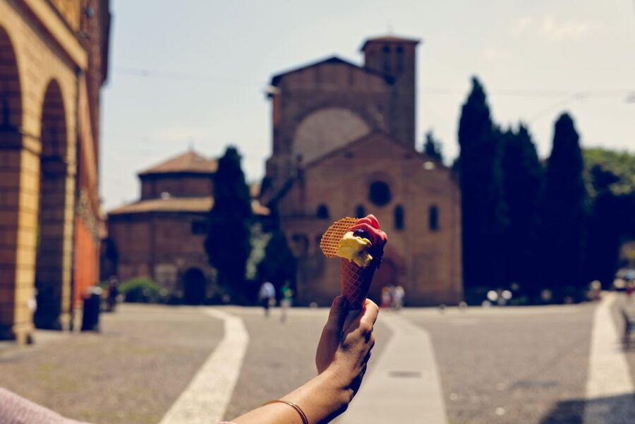 Bologna: Guided Food Markets Tour - Where you meet and how the 2-hour route flows