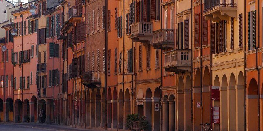 Bologna: Guided Walking Tour - Mercato di Mezzo and La Grassa: Why Bologna Talks Food