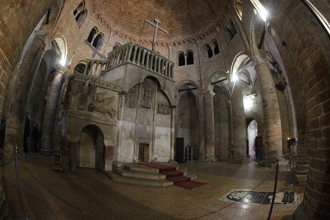 Bologna historical art walking tour with hidden gems and tastings - San Petronio: the giant sundial and painting stops that matter