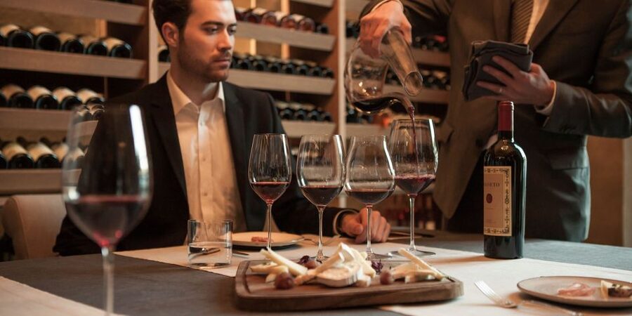 Bologna: Italian Red Wine and Food Tasting - Strolling Bologna’s Quadrilatero Before You Sip