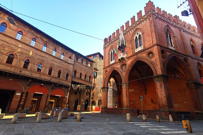 Bologna Murder Mystery: Self-Guided City Quest - What You’ll Like Most: App Controls, Offline Clues, Real Streets