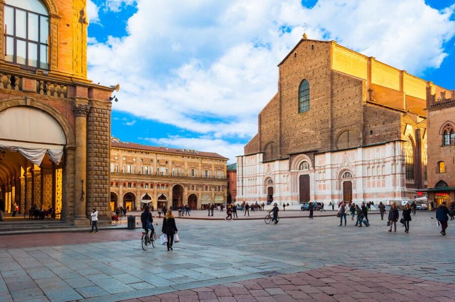 Bologna: Open Bus City Tour and Local Food Tasting - Why the open-top bus is a smart way to “get” Bologna