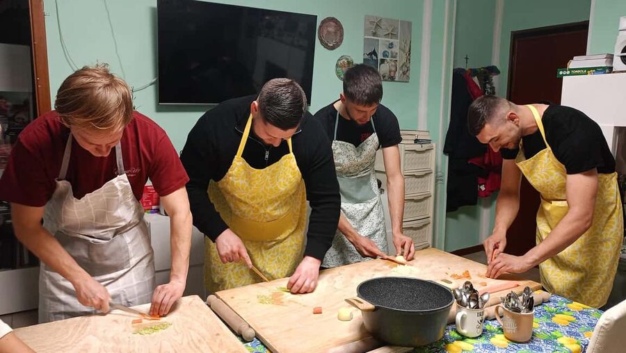 Bologna: Pasta Tagliatelle al Ragu Cooking Class with Wine - What You’ll Cook in 3 Hours: Tagliatelle, Tortellini, Ravioli-Style Filling, and Bologna Ragù