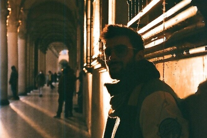 Bologna: Photo tour with professional photographer - What you’re really paying for: value in a one-hour, private setup