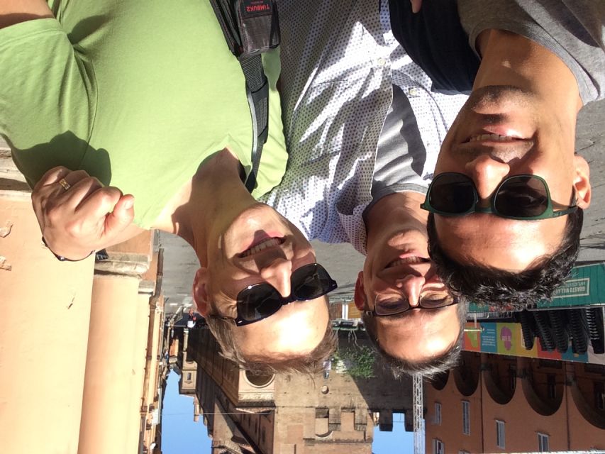 Bologna: Private and Personalised Walking Tour - The Jewish Ghetto Lanes to the Two Towers