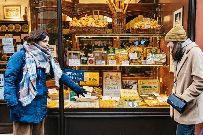 Bologna Private Food Tour Eating around the Centre - Porticoes, landmarks, and the Bologna you’ll remember
