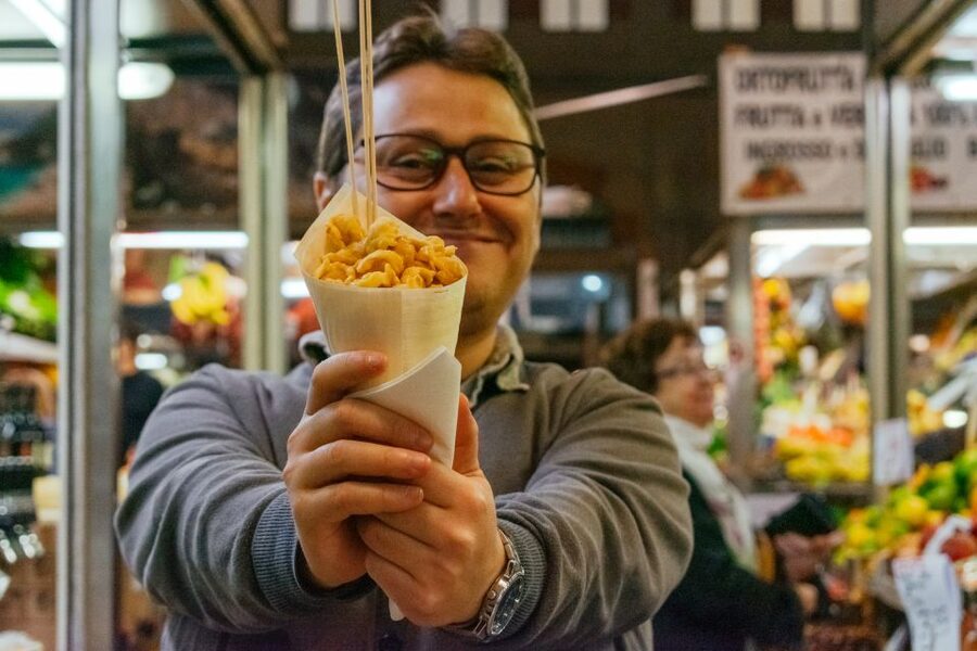Bologna: Private Food Walking Tour with Tastings - The guides: where this tour gets its edge