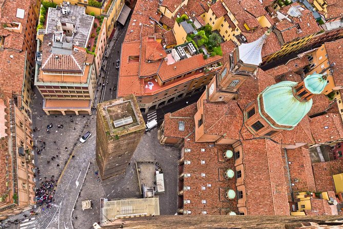 Bologna Private & Personalized Half-Day Tour with a Local Guide - Walking pace, transport options, and comfort on a half-day