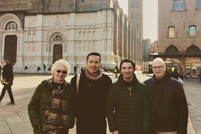 Bologna Private & Personalized Half-Day Tour with a Local Guide - Mercato Delle Erbe: asking questions while you eat like a local