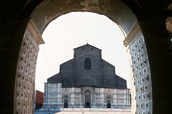 Bologna's Ancient and Recent History: A Self-Guided Audio Tour - Santo Stefano’s Seven Churches and Santa Maria della Vita: quieter Bologna moments