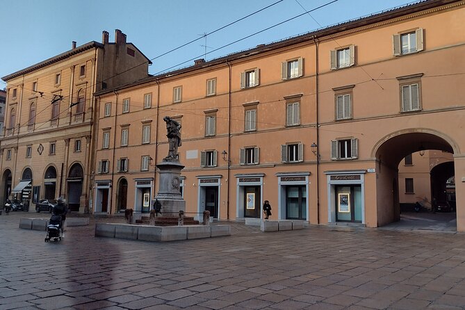 Bologna's Ancient and Recent History: A Self-Guided Audio Tour - The Roxy Bar and Vasco Rossi: Bologna in pop-culture light