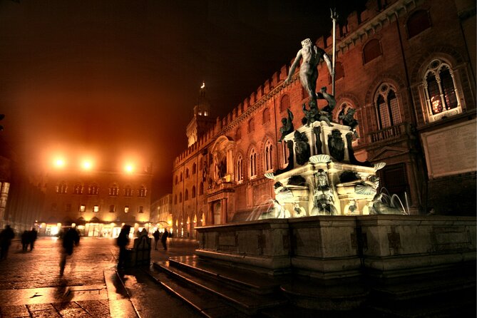 Bologna Scavenger Hunt and Highlights Self Guided Audio Tour - Stop-by-stop: what you’ll do at each highlight