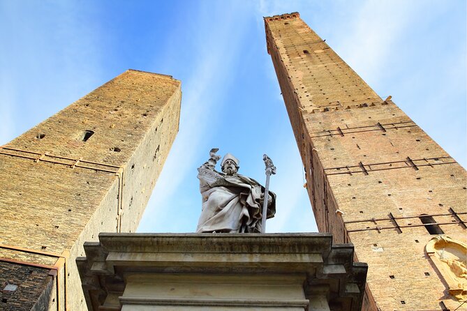Bologna Scavenger Hunt and Highlights Self Guided Audio Tour - App tech: what you must have for a smooth experience