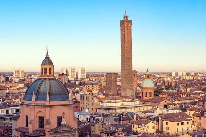Bologna Scavenger Hunt and Highlights Self Guided Audio Tour - Start at the Two Towers (or don’t)