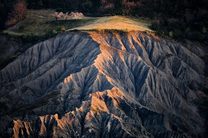 Bologna Surroundings Photo Tour: Rolling Hills and Ravines - Why the Bologna hills feel different at camera speed