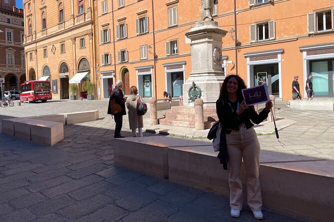 Bologna: Walking Food Tour and Highlights with a Local Guide - Piazza Galvani to Via Rizzoli: why this route works