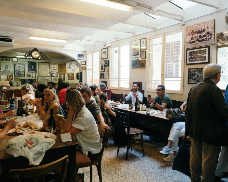 Bologna: Walking Food Tour with a Local Guide - Stop 6: Local Café Dessert and Gelato Finish (About 20 Minutes)
