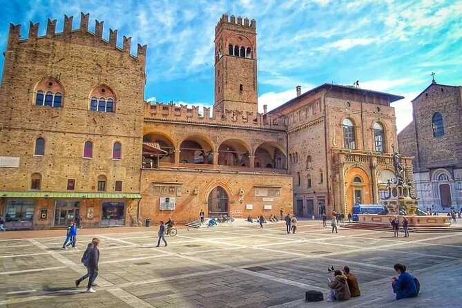 Bologna Walking Tour with Audio and Written Guide - Stop 5: Mercato di Mezzo—food culture right where you walk