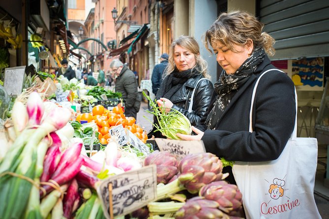 Cesarine: Market Tour & Cooking Class at Local's Home in Bologna - Timing, meeting point, and how to make it smooth