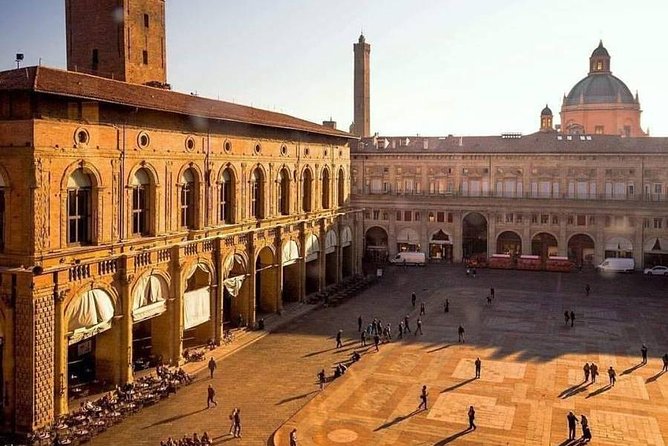Classic Private Walking Tour Bologna - Why a private guide beats following a map in Bologna