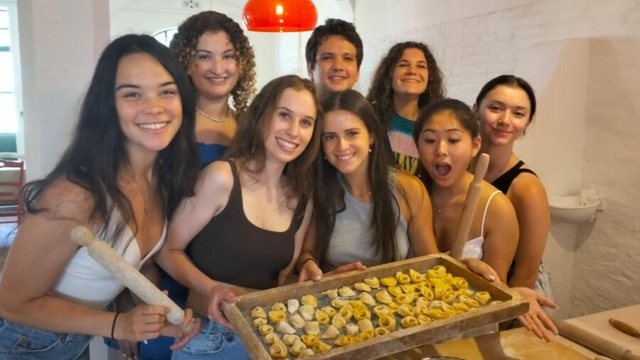 Cooking Workshop dedicated to preparation of pasta and ragu' - A real family-home cooking class in Emilia-Romagna