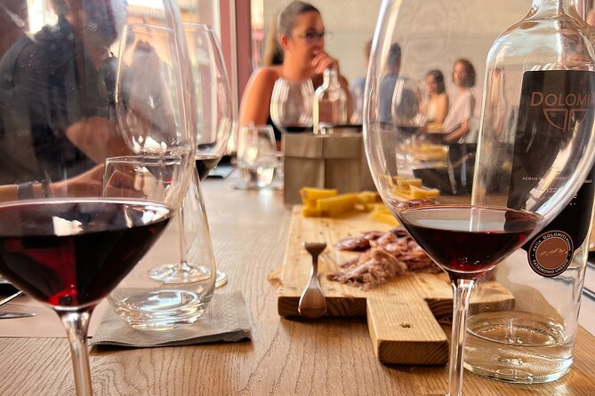 Day Tour Parmigiano, Ferrari Museum, Balsamic, Lambrusco, Lunch with Transfer - Parmigiano Reggiano dairy farm: what you actually learn