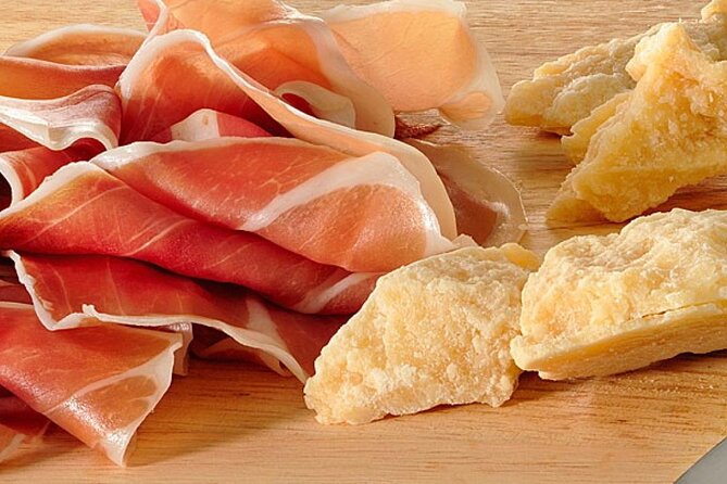 Discover Parma’s Flavors: Parmigiano & Prosciutto Food Tour - Prosciutto tasting with local bread and wine: the payoff moment