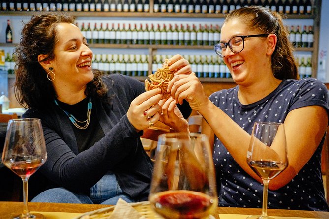Drinks & Bites in Bologna Private Tour - The Street-to-Snack Itinerary: Finestrella and Palazzo del Podestà