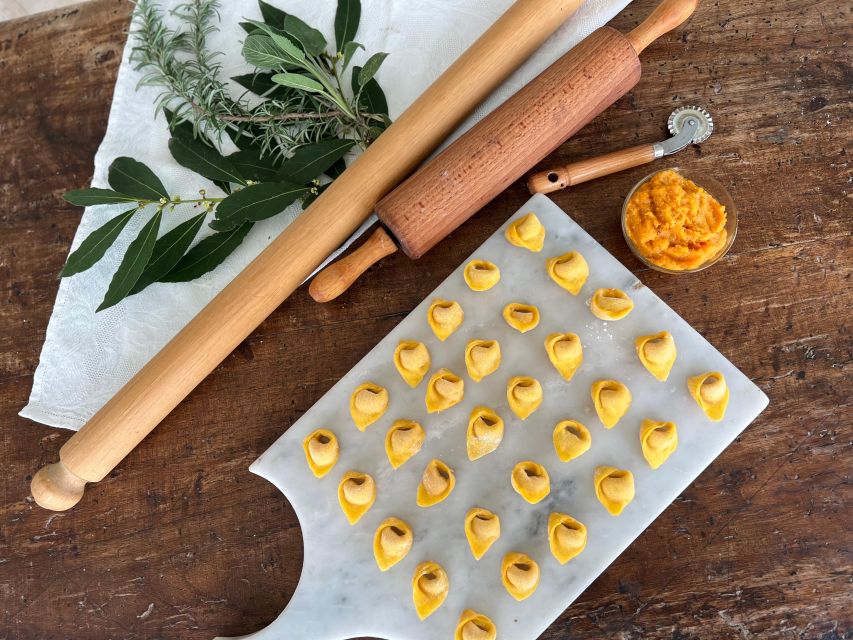 Felsina Culinaria - The Bolognese Cooking Class - A private home kitchen above the Po Valley