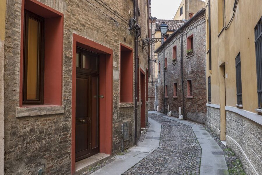 Ferrara: City Highlights Walking Tour with Local Guide - Key highlights you will feel during the walk